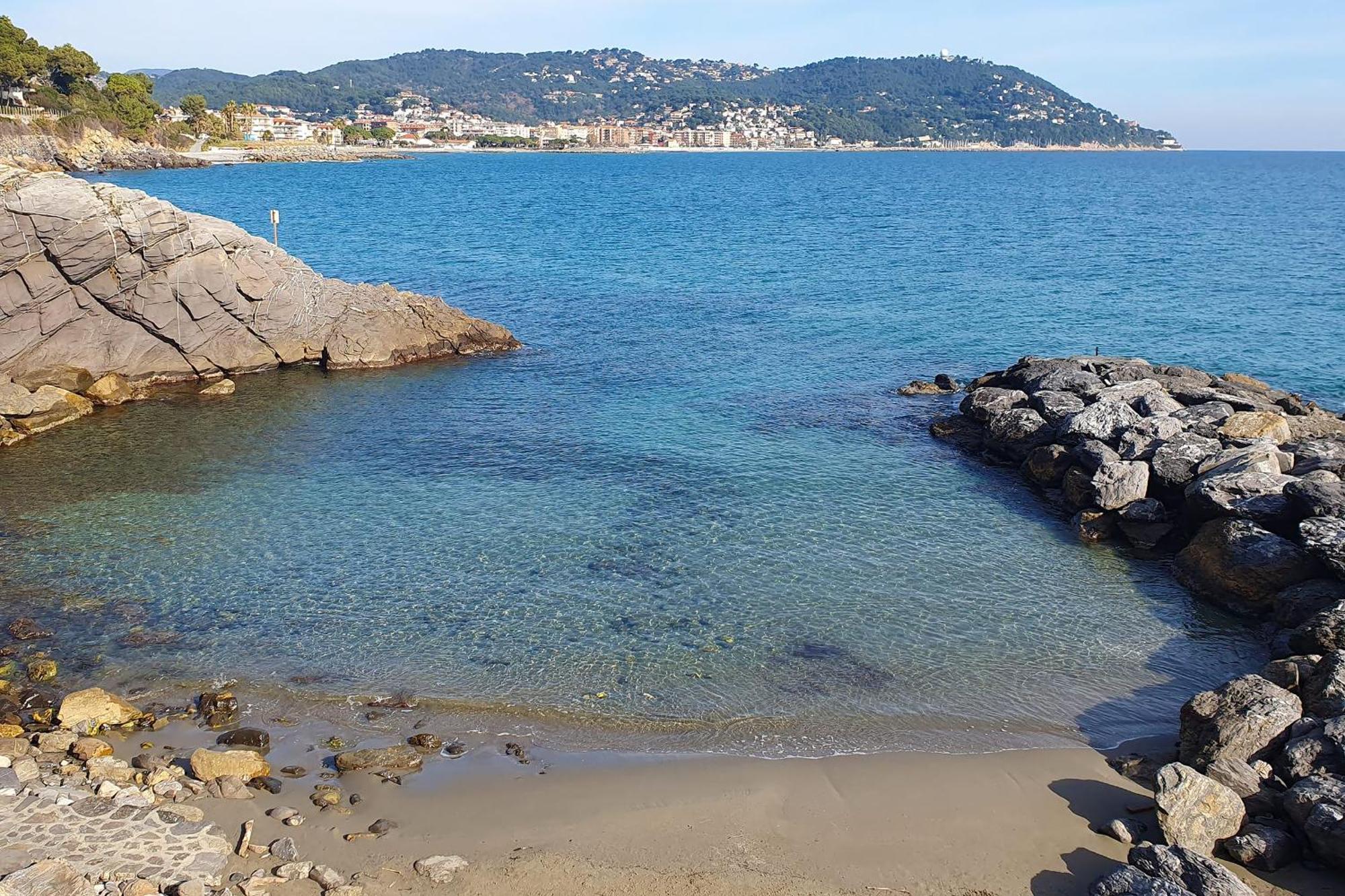 C22 Beachfront Villa - Spa Bath, Pool, Private Beach, Parking Free Marina dʼMarina dʼAndora 외부 사진