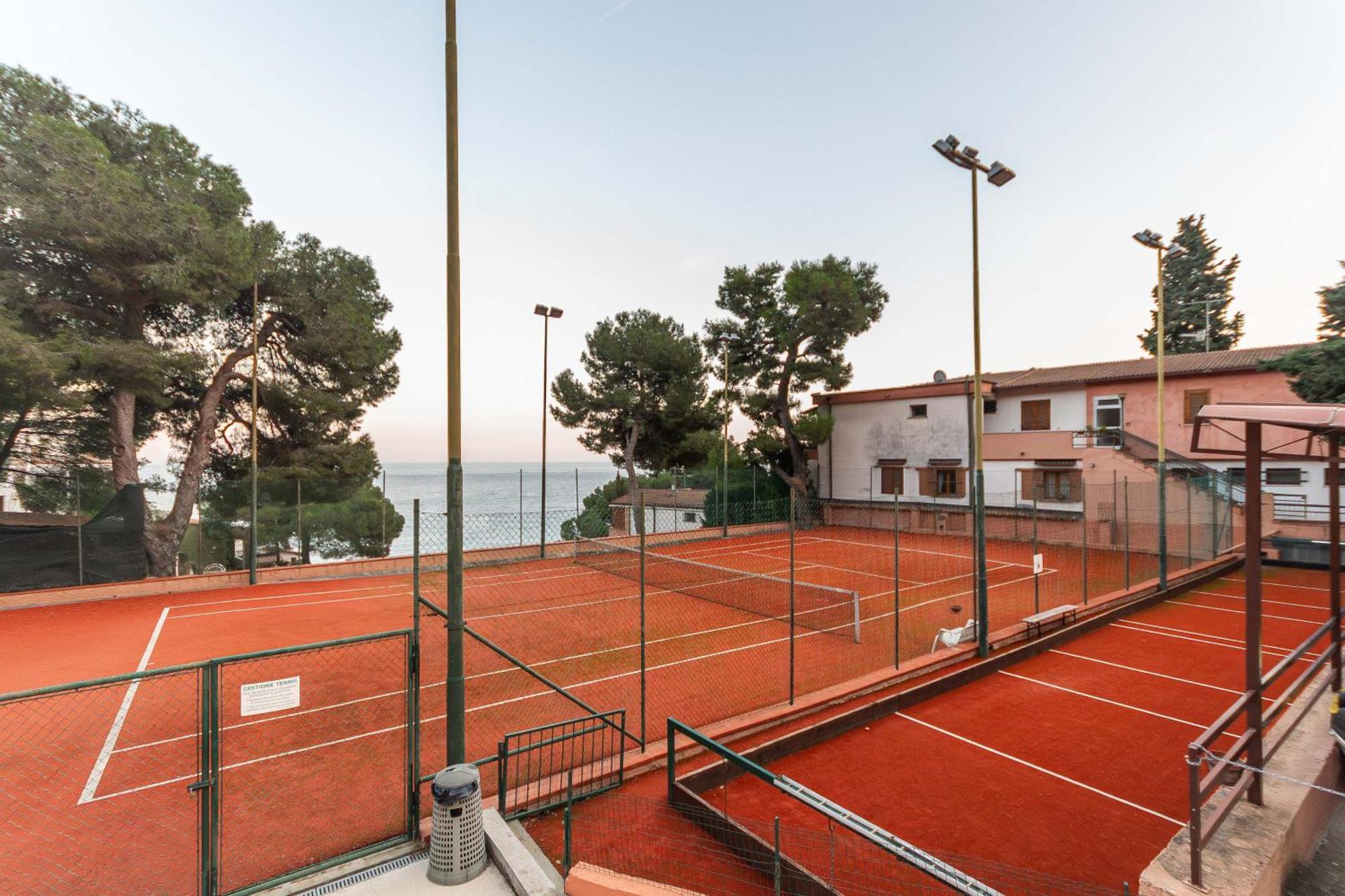C22 Beachfront Villa - Spa Bath, Pool, Private Beach, Parking Free Marina dʼMarina dʼAndora 외부 사진