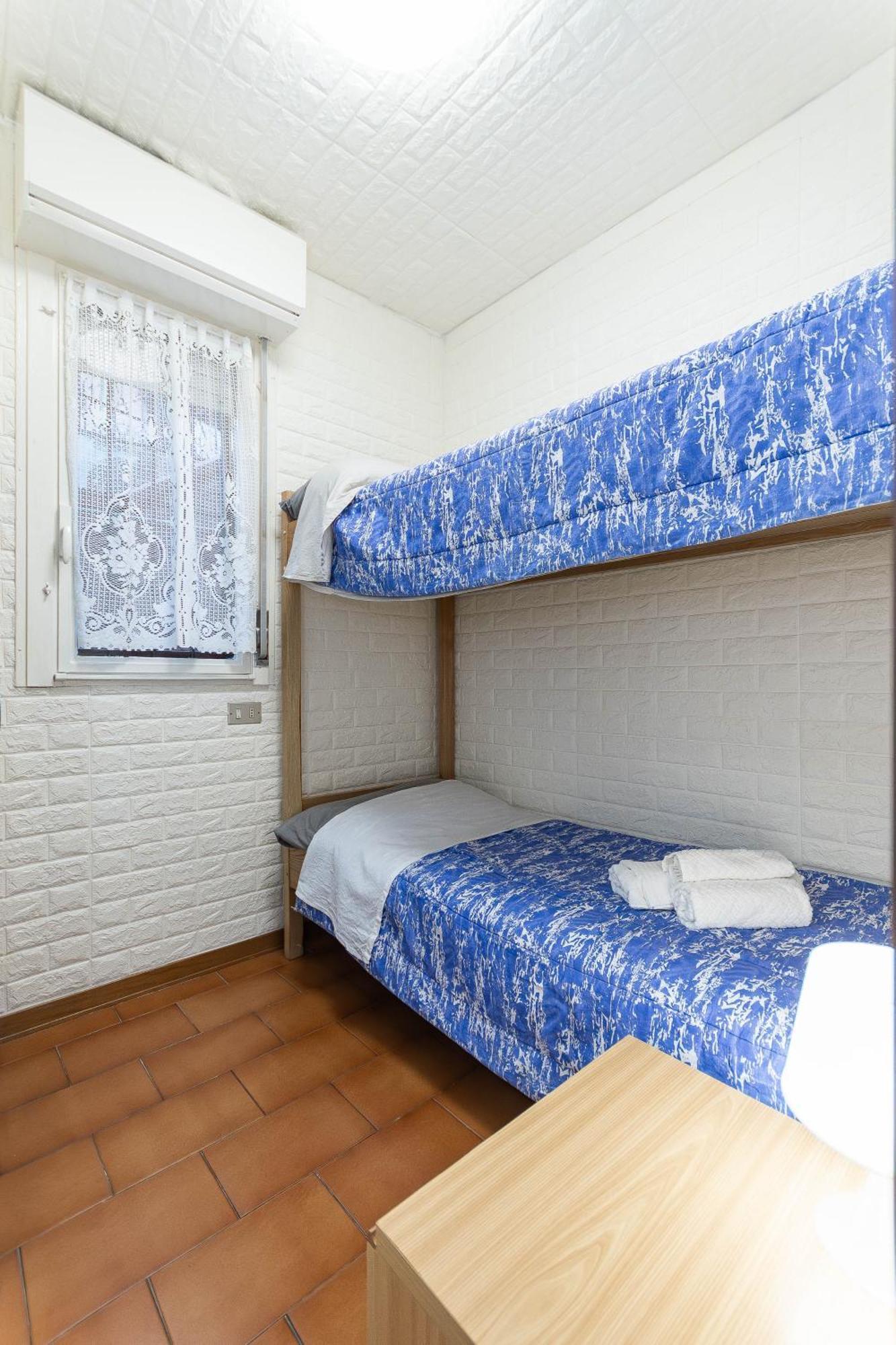 C22 Beachfront Villa - Spa Bath, Pool, Private Beach, Parking Free Marina dʼMarina dʼAndora 외부 사진