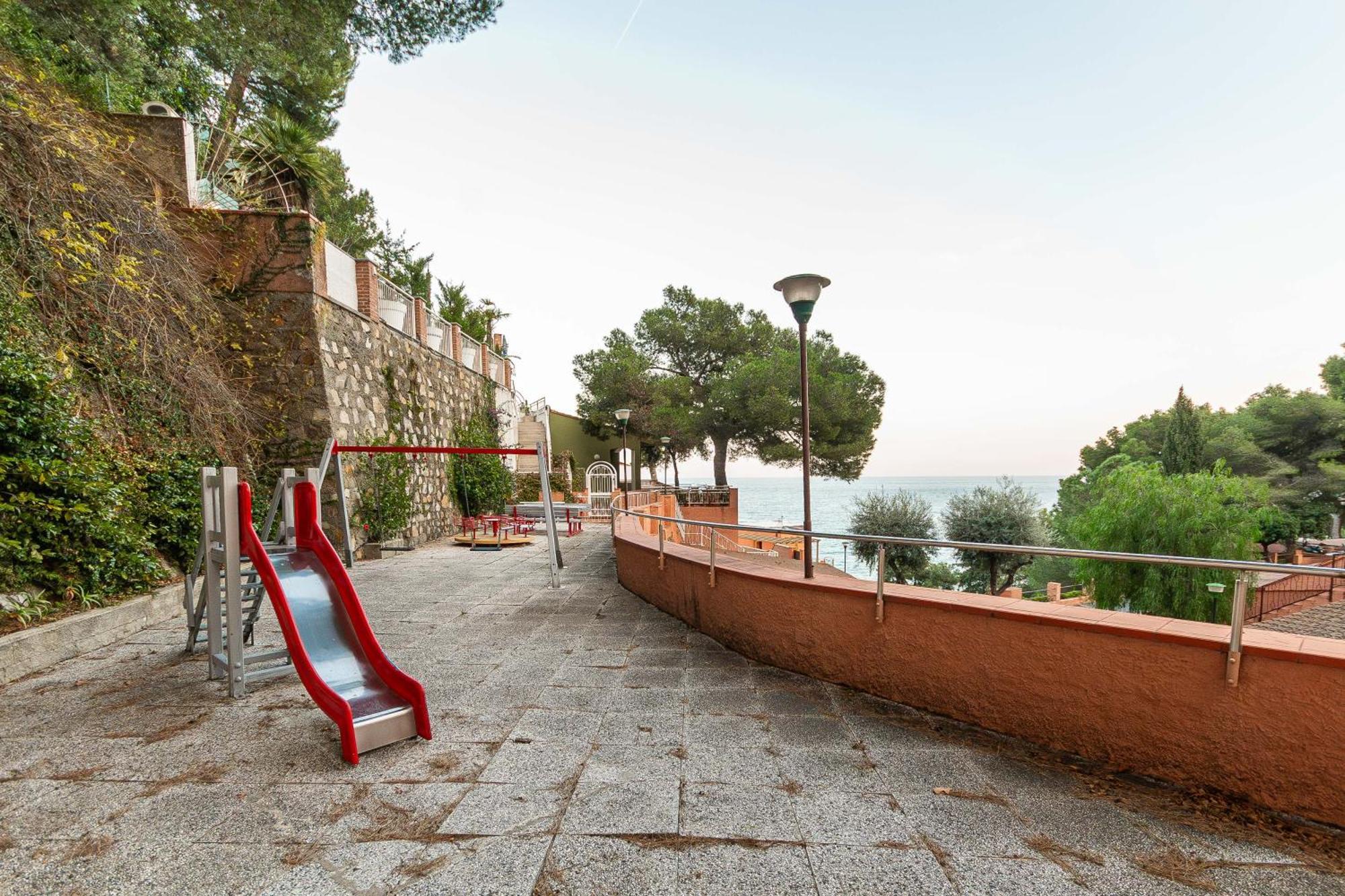 C22 Beachfront Villa - Spa Bath, Pool, Private Beach, Parking Free Marina dʼMarina dʼAndora 외부 사진
